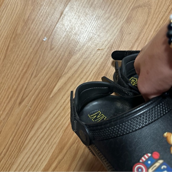 Crocs Batman Velcro Back Strap Men’s 7 Womens 9 Black Clog Slip On Shoes - Picture 5 of 7